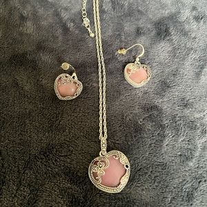Pink necklace set